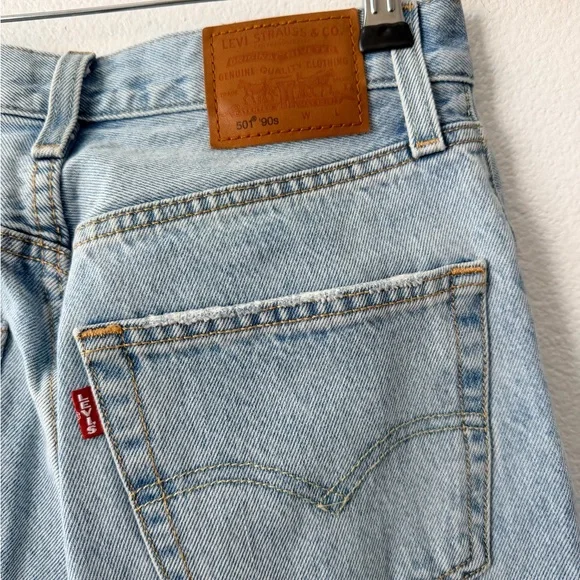 Levi's Women's Sz 24 501 90's Ever Afternoon Light Wash Straight Leg Loose Fit - Picture 6 of 12